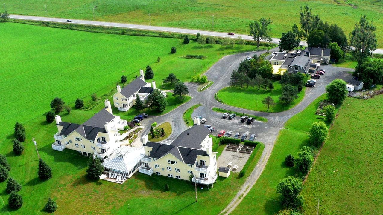 Auberge West Brome 外观 照片